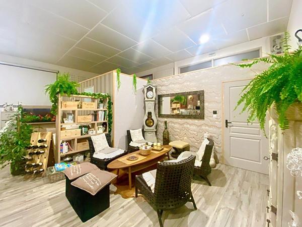 LOFT 140M² AVEC TERRASSE ET STATIONNEMENT