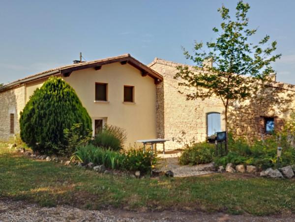 Propriété composée de 3 gîtes, environnement calme