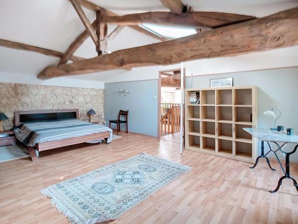 Propriété composée de 3 gîtes, environnement calme