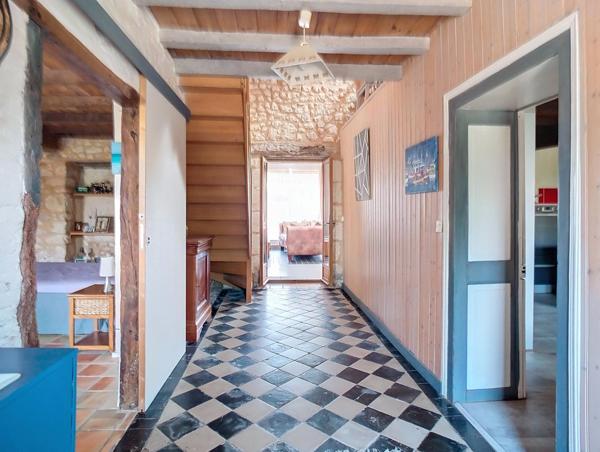 Propriété composée de 3 gîtes, environnement calme