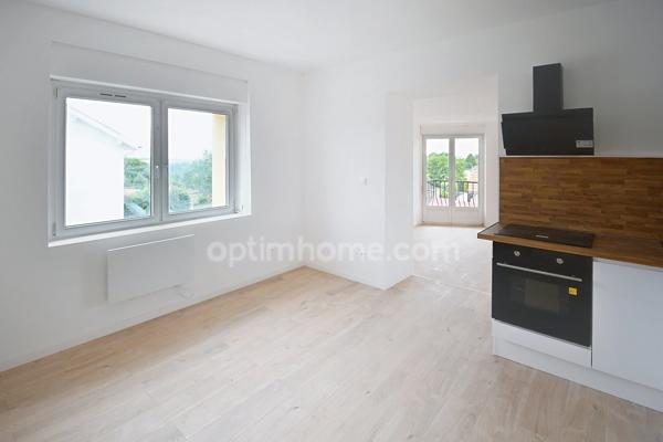 APPARTEMENT DE 97.6M2 AVEC 3 CHAMBRES, 2 SALLES DE BAIN, PARKING, BALCON, CAVE