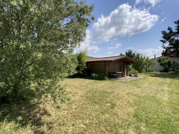 Maison 3 chambres avec piscine, emplacement idéal!