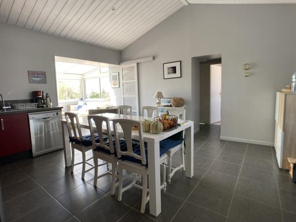 Maison 3 chambres avec piscine, emplacement idéal!