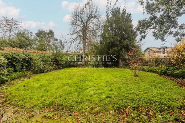 Croix de Seguey – Hotel Particulier, garage, jardin et ascenseur