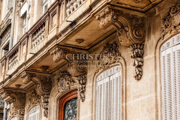 Croix de Seguey – Hotel Particulier, garage, jardin et ascenseur