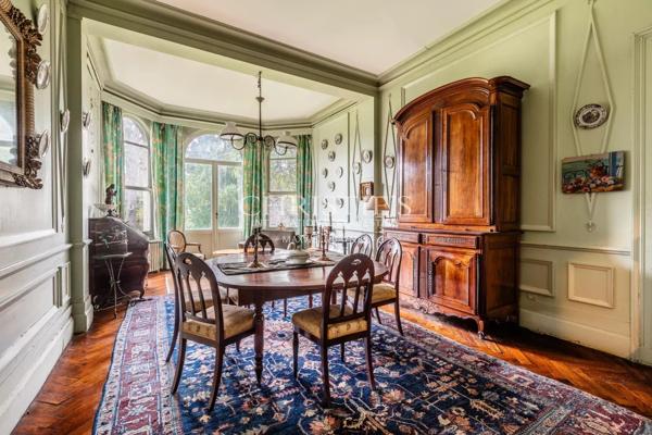 Croix de Seguey – Hotel Particulier, garage, jardin et ascenseur