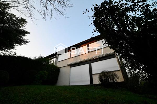 Maison T6 proche de tout - Cadre verdoyant