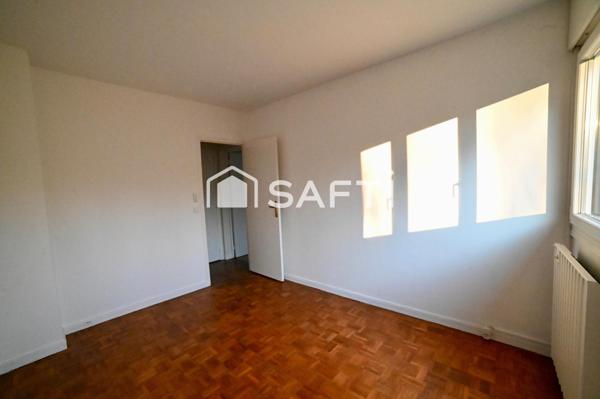 Maison T6 proche de tout - Cadre verdoyant