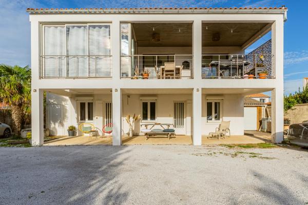 Maison familiale aux multiples facettes, entre convivialité et douceur de vivre