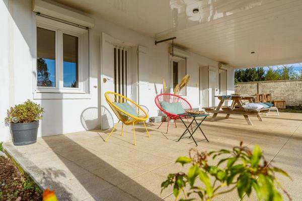 Maison familiale aux multiples facettes, entre convivialité et douceur de vivre