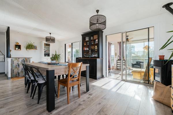Maison familiale aux multiples facettes, entre convivialité et douceur de vivre