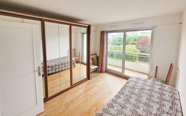 Appartement à vendre    2 pièces • 51 m2 Antibes