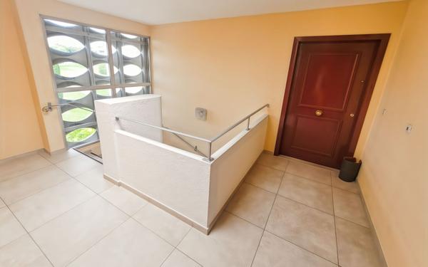 Appartement à vendre    2 pièces • 51 m2 Antibes