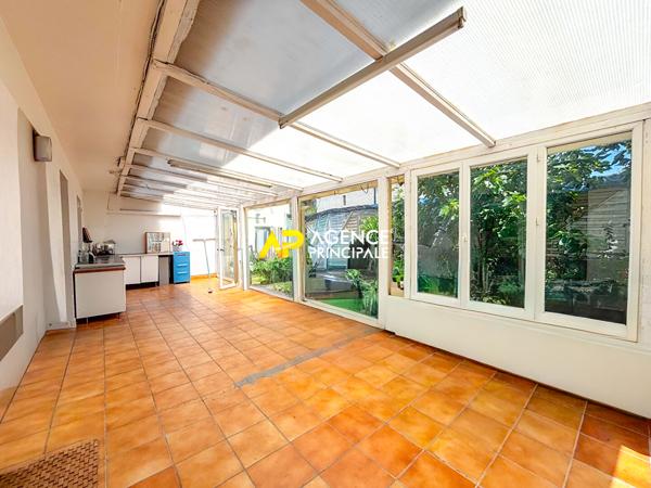 Sartrouville - Maison 6 pièces 100 m2 avec garage et dépendance 299 000 € **  - Référence  9590