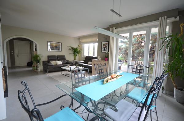 Exceptionnel appartement 5 pièces 3 chambres avec son terrain arboré