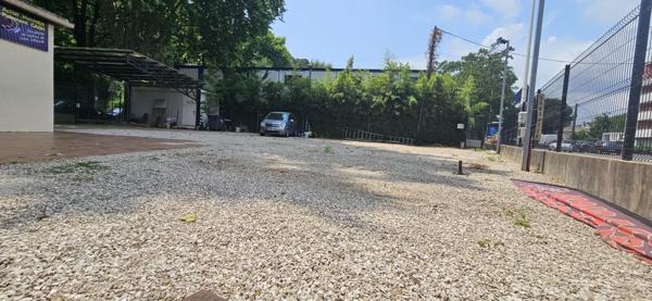 A Vendre terrain avec local commercial de 60 m² Cagnes Sur Mer 618 m2
