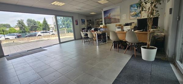A Vendre terrain avec local commercial de 60 m² Cagnes Sur Mer 618 m2