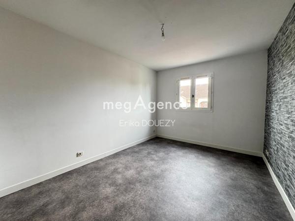 Maison à CHEMILLE-EN-ANJOU, 49120 - 5 pièces 85m²