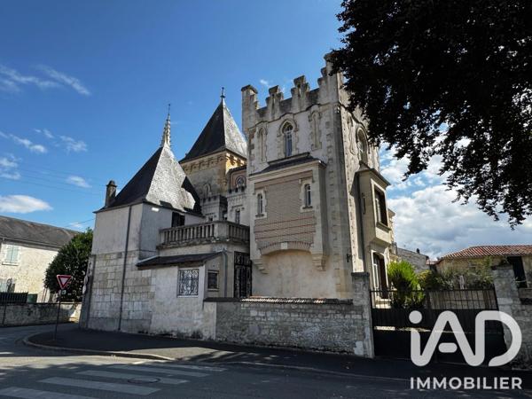 Maison à vendre 7 pièces 189 m² Fontenay-le-Comte