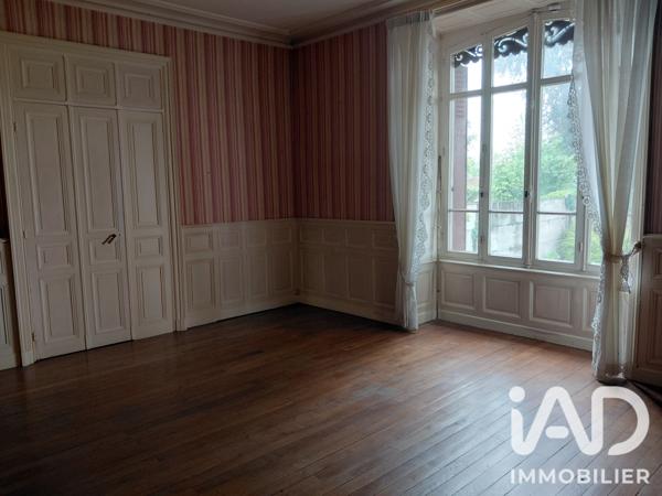 Maison à vendre 7 pièces 189 m² Fontenay-le-Comte
