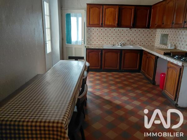 Maison à vendre 7 pièces 189 m² Fontenay-le-Comte