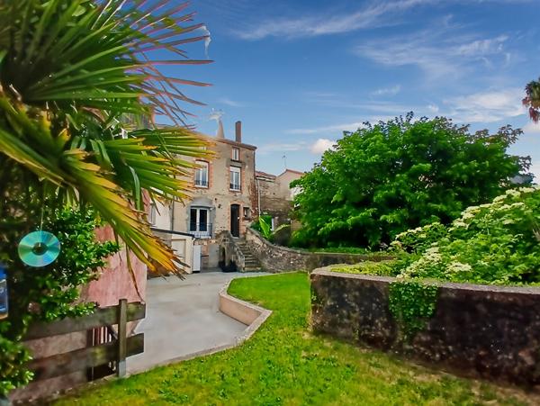 Maison Geste 8 pièce(s) 225.24 m2