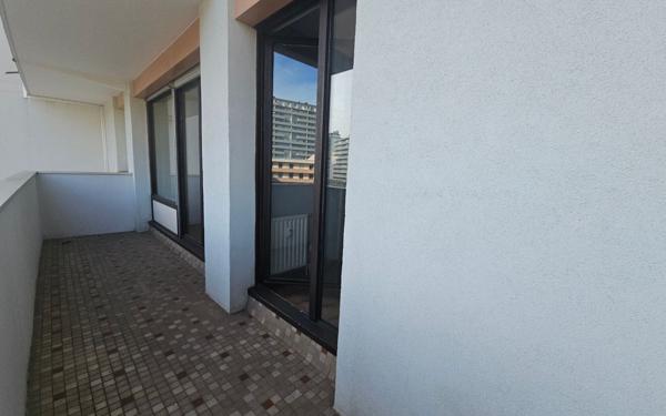 Appartement à vendre    3 pièces • 68,60 m2 Saint-Étienne