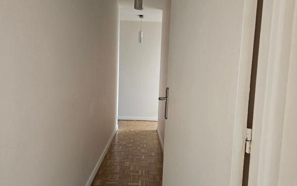 Appartement à vendre    3 pièces • 68,60 m2 Saint-Étienne