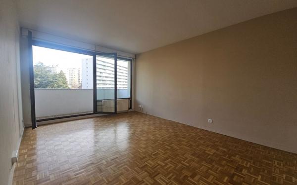 Appartement à vendre    3 pièces • 68,60 m2 Saint-Étienne