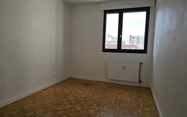 Appartement à vendre    3 pièces • 68,60 m2 Saint-Étienne