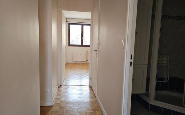 Appartement à vendre    3 pièces • 68,60 m2 Saint-Étienne