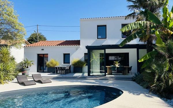 Maison à vendre    5 pièces •  Royan