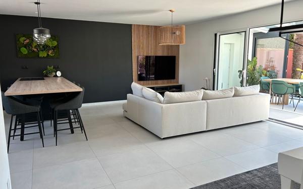 Maison à vendre    5 pièces •  Royan