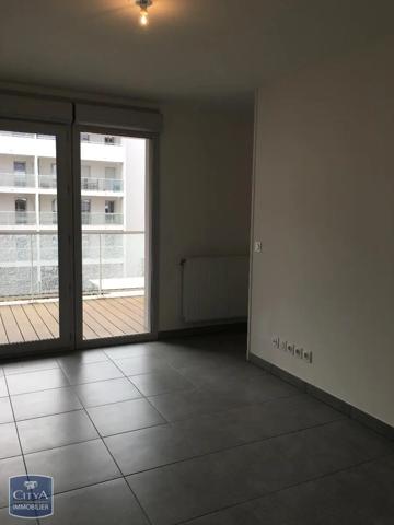 Appartement à louer 1 pièce 35.7m² Bron (69500)