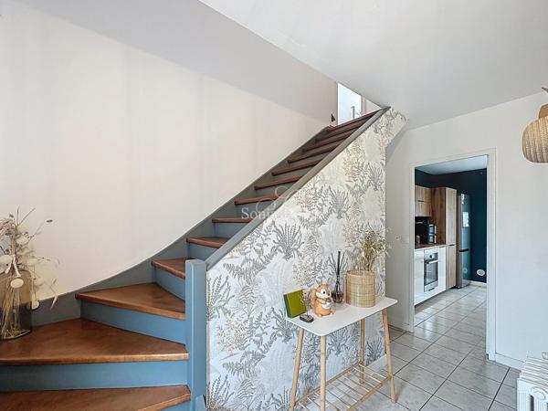 MAISON DE RESIDENCE SEMI MITOYENNE 4 CHAMBRES GARAGE JARDIN