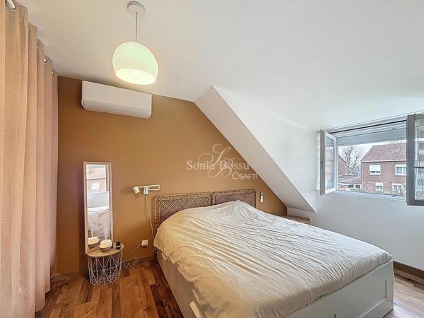 MAISON DE RESIDENCE SEMI MITOYENNE 4 CHAMBRES GARAGE JARDIN