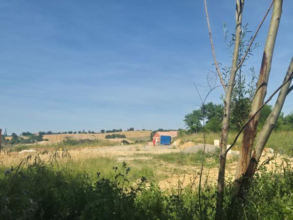 L'ISLE JOURDAIN - TERRAIN VIABILISE DE 659 M2