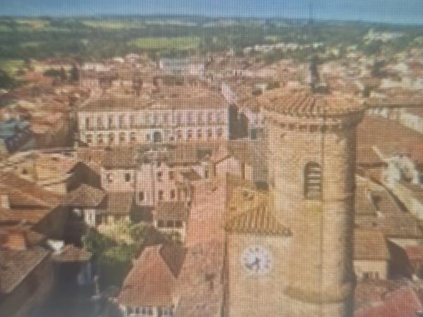L'ISLE JOURDAIN - TERRAIN VIABILISE DE 659 M2