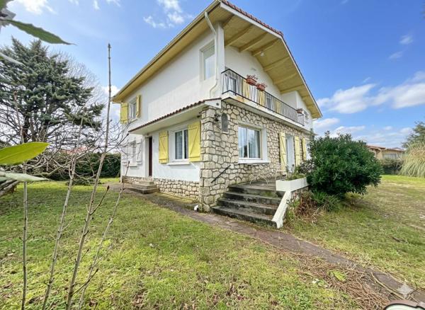 MAISON à SAINT PALAIS SUR MER