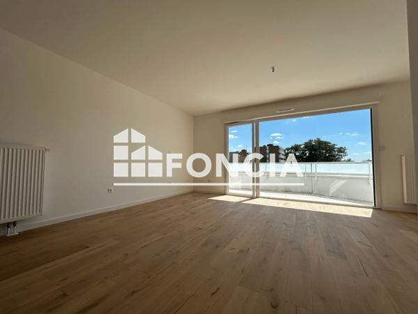 Location Appartement 3 pièces 66.6 m² - AVENUE DE BOLLAERT Lens 62300