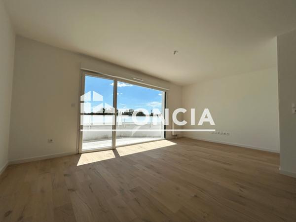 Location Appartement 3 pièces 66.6 m² - AVENUE DE BOLLAERT Lens 62300