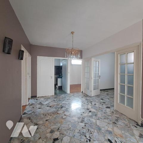 APPARTEMENT (Maison de village)  99M² AVEC TRES GRANDE TERRASSE 100m² ET GRENIER/DEPENDANCE