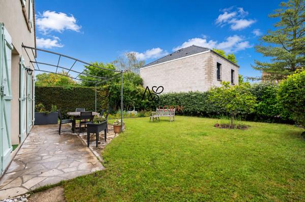 Maison Chatou - 8 pièces - 188.57 m² Chatou Maison Chatou - 8 pièces - 188.57 m² Chatou