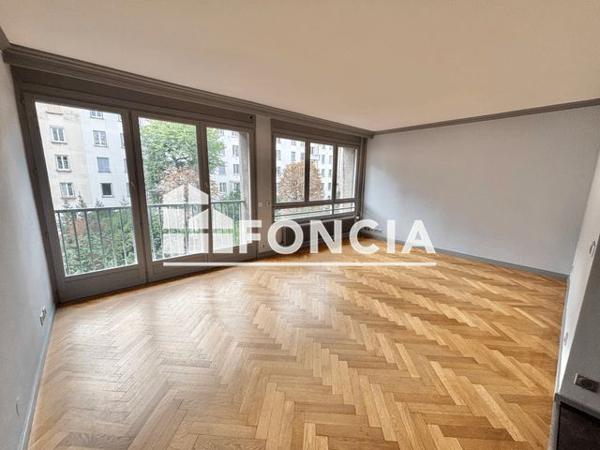 Location Appartement 3 pièces 77.76 m² - 24 RUE CRILLON Lyon 69006