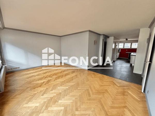 Location Appartement 3 pièces 77.76 m² - 24 RUE CRILLON Lyon 69006