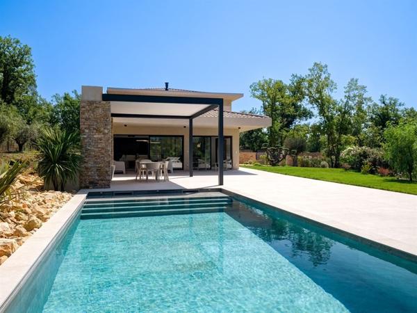 Vente Villa de luxe Tourrettes 5 Pièces 240 m²