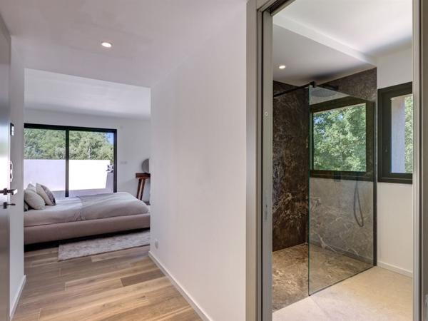 Vente Villa de luxe Tourrettes 5 Pièces 240 m²