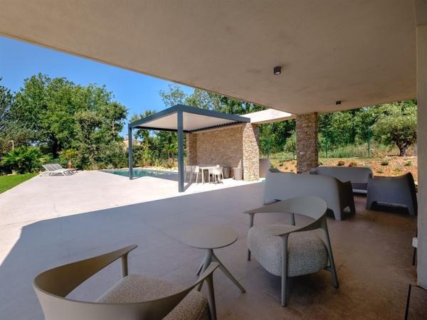 Vente Villa de luxe Tourrettes 5 Pièces 240 m²