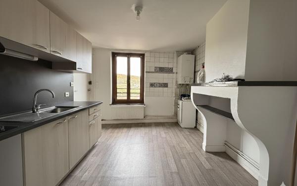 Immeuble à vendre    7 pièces • 233 m2 Frouard