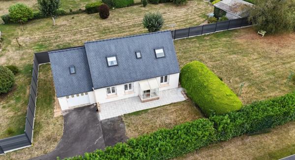 PLOUNEVEZEL - Maison à vendre 5 pièces - Joli jardin clos